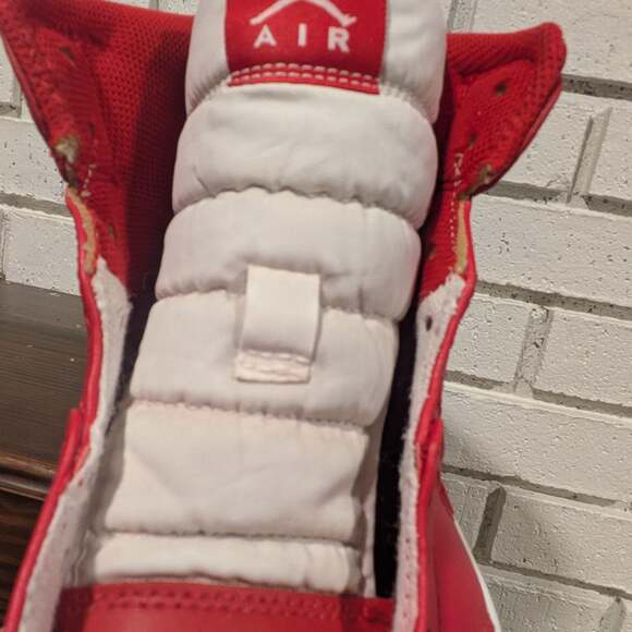 Air Jordan 1 Mid 'Gym Red 2.0' Red/White Sneakers - Picture 8 of 16